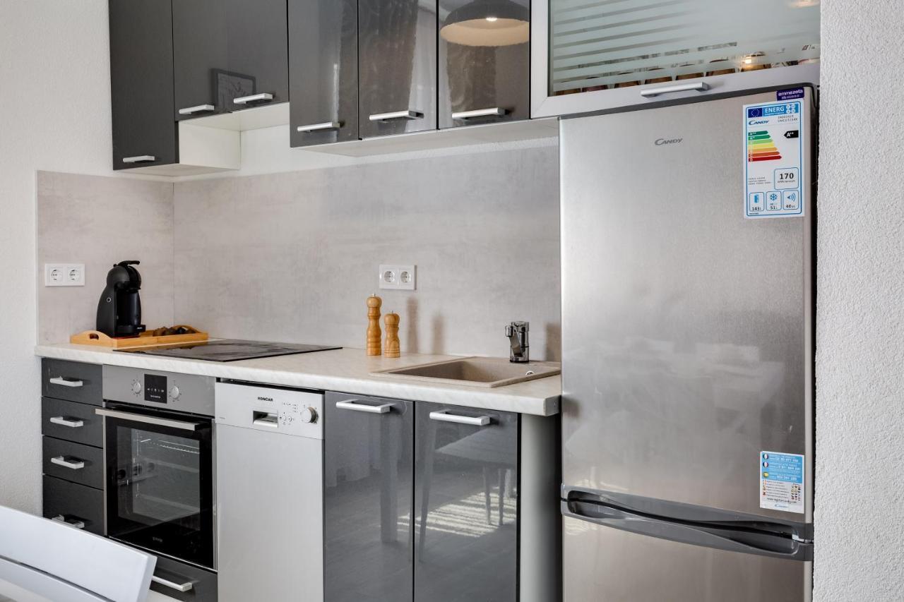Apartmani Kastelina Vir Exteriér fotografie