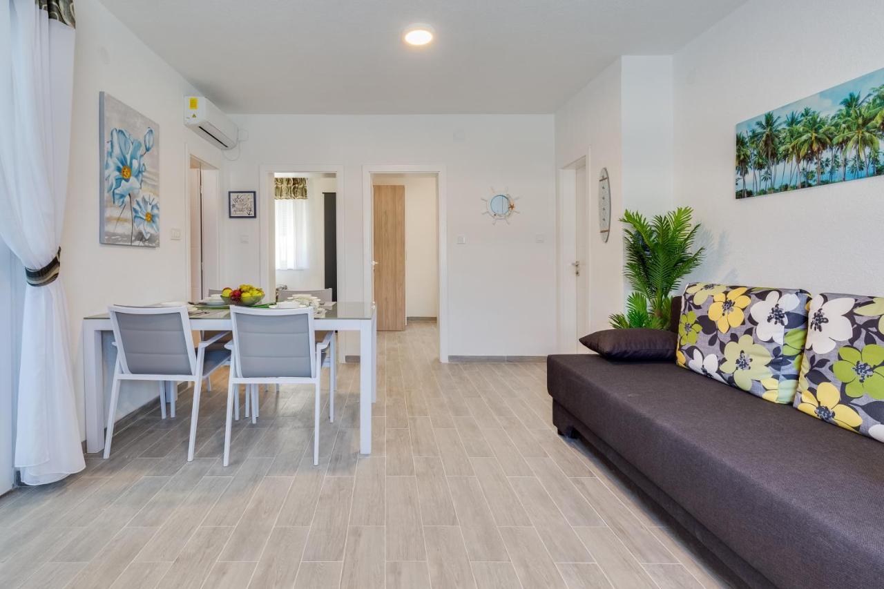 Apartmani Kastelina Vir Exteriér fotografie