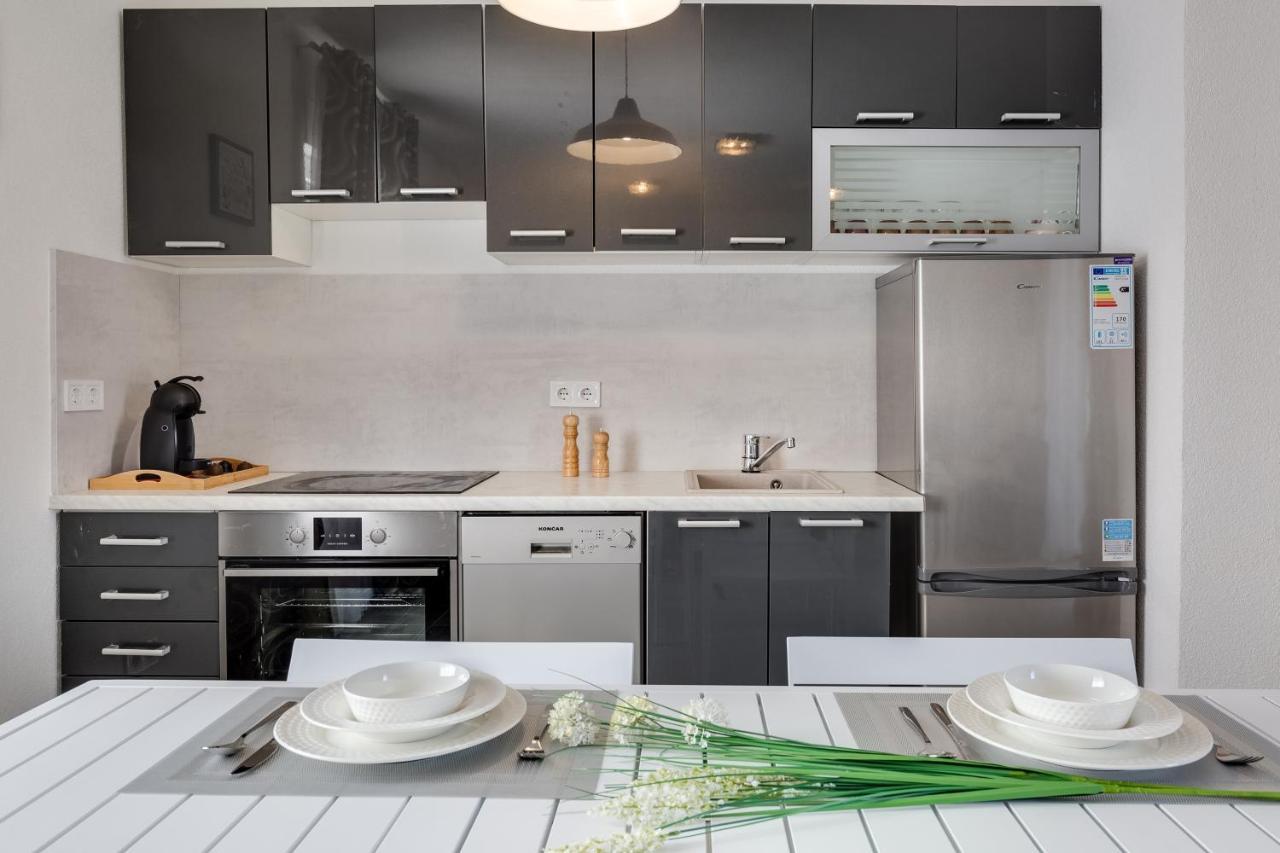 Apartmani Kastelina Vir Exteriér fotografie