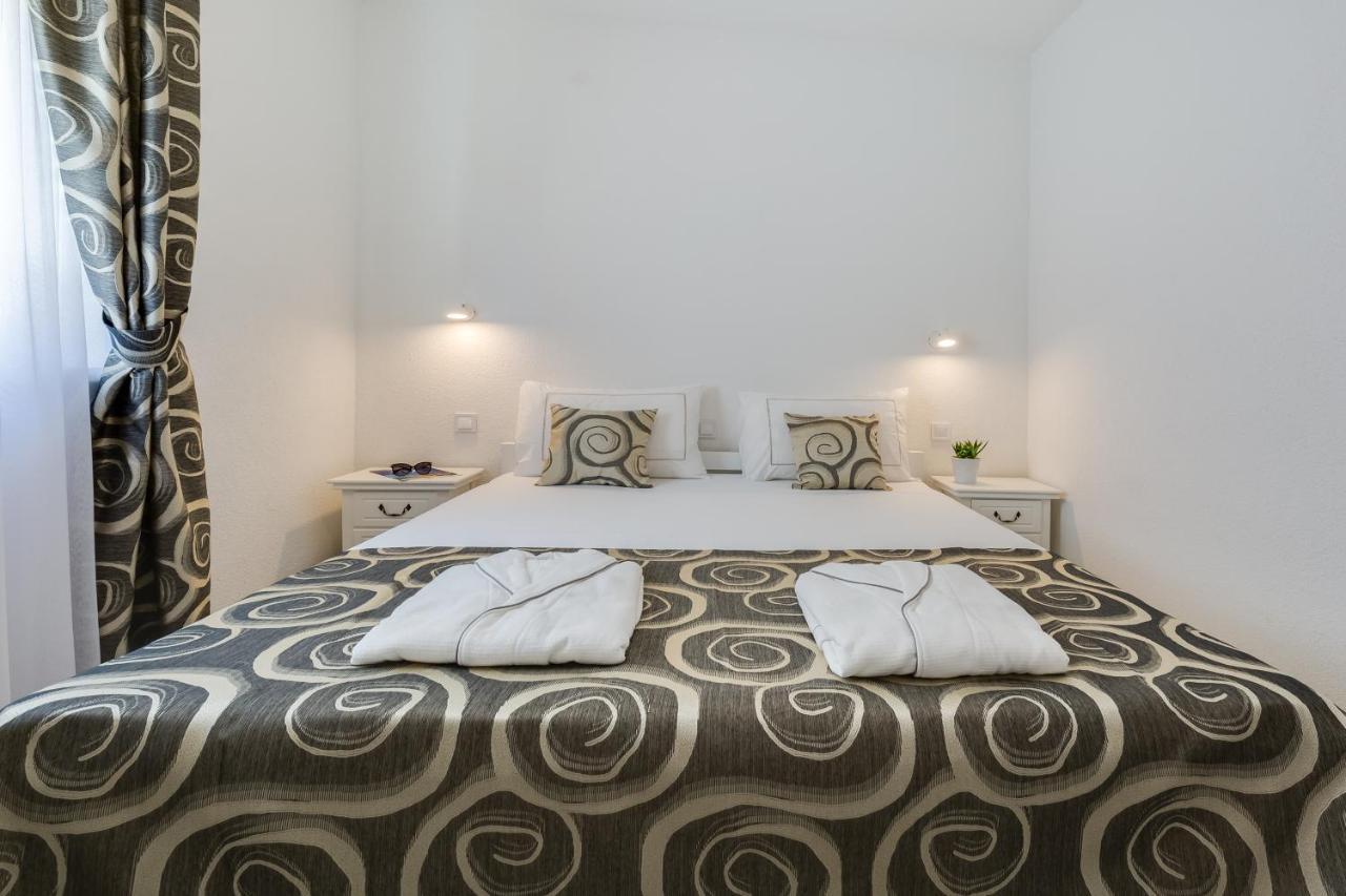 Apartmani Kastelina Vir Exteriér fotografie