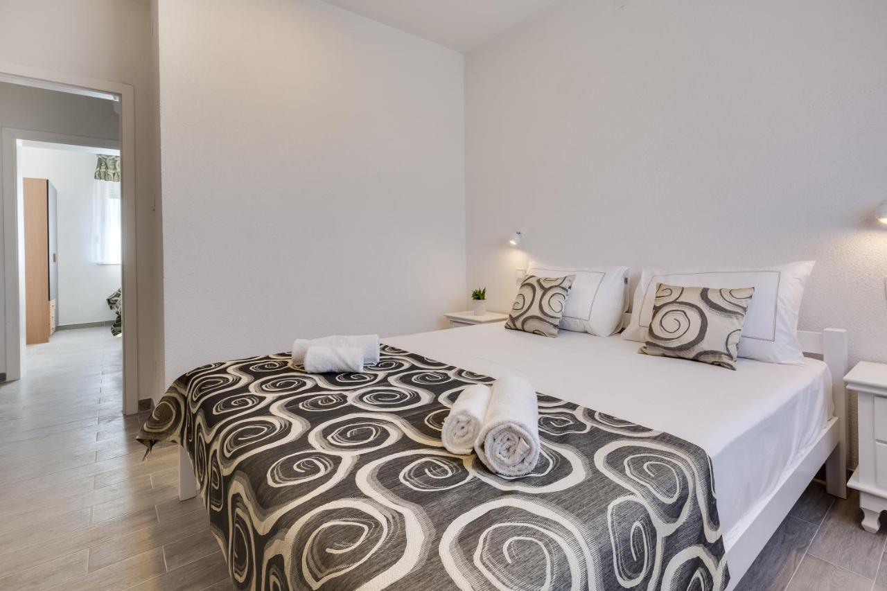 Apartmani Kastelina Vir Exteriér fotografie
